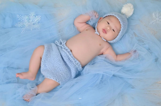 新泰摸孕妇肚子沾喜气
